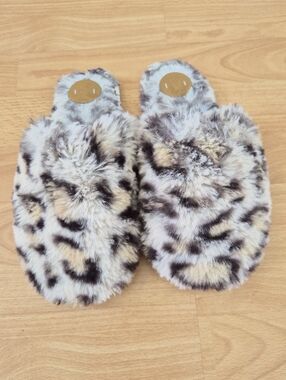 Anthropologie Faux Fur Leopard Print Slippers in Cream, Brown, Black